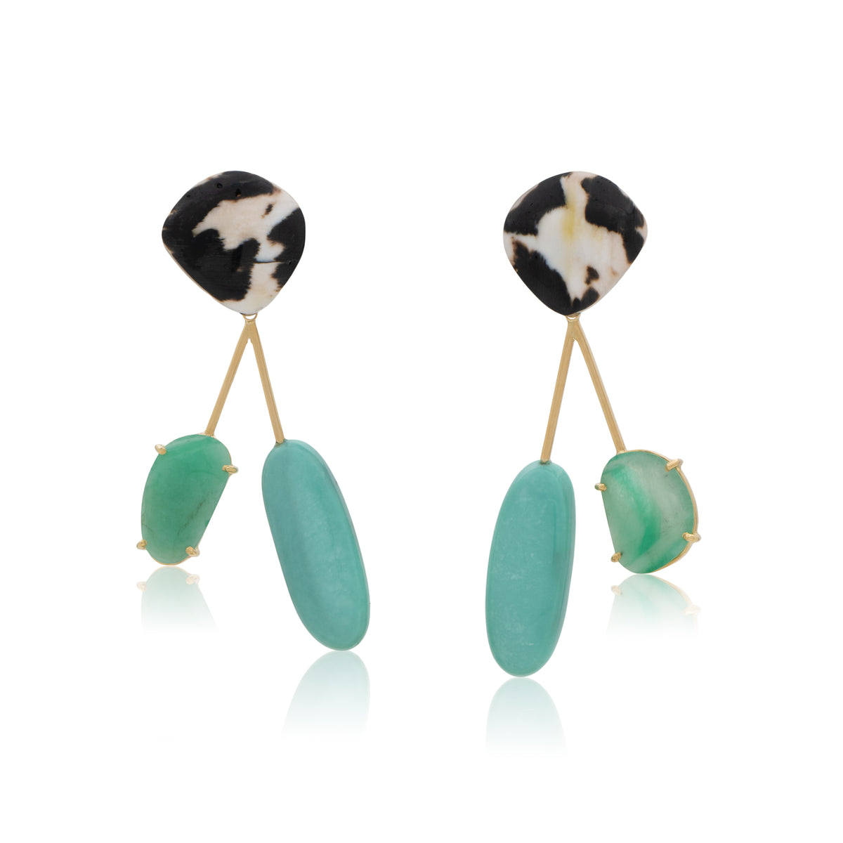 18K Graphic Mexican Shell Solo Stud Earrings